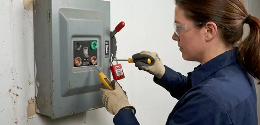 Ceiling Electrical Box Replacement in Lexington
